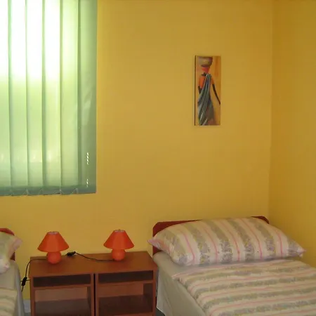 דירה Pajdos Apartmanhaz