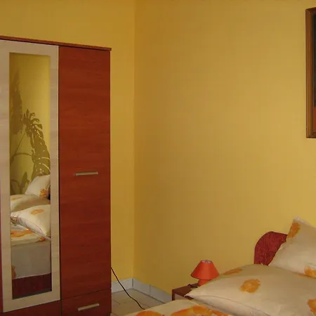Pajdos Apartmanhaz דירה