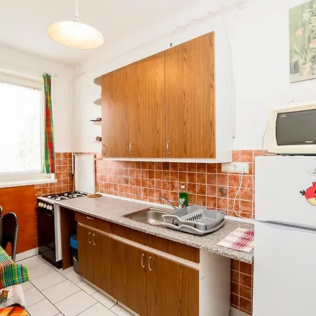 Pajdos Apartmanhaz * אגר